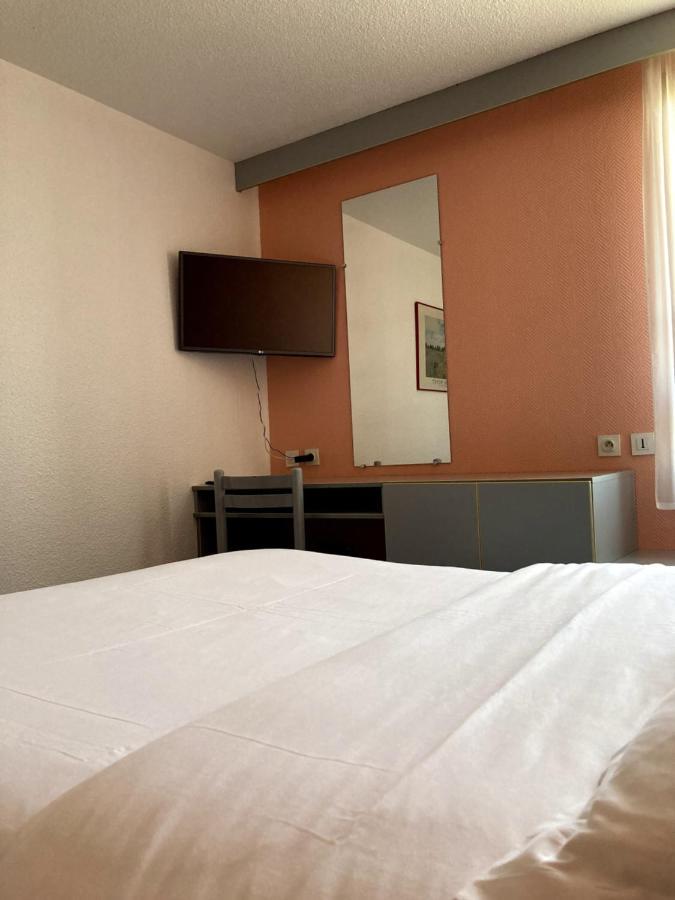 Brit Hotel Essentiel Moulins Avermes Kültér fotó