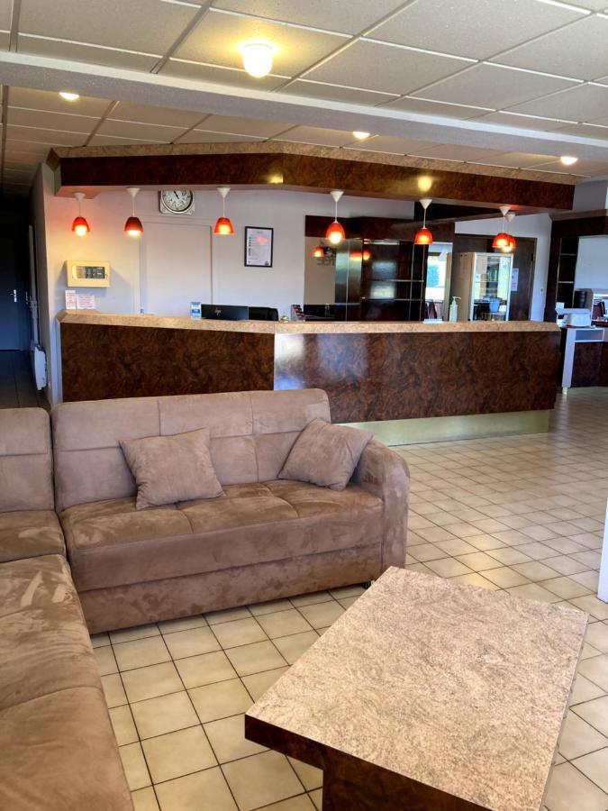 Brit Hotel Essentiel Moulins Avermes Kültér fotó