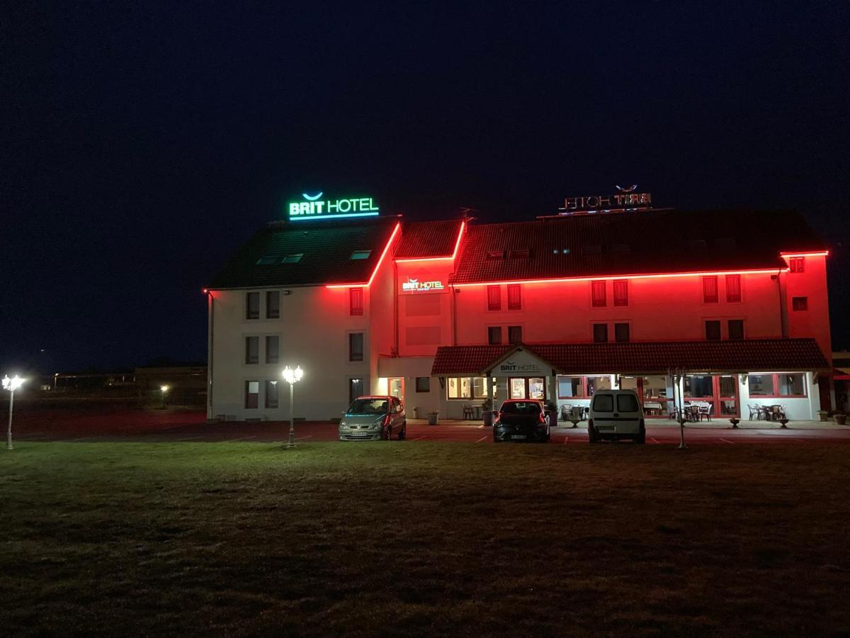 Brit Hotel Essentiel Moulins Avermes Kültér fotó