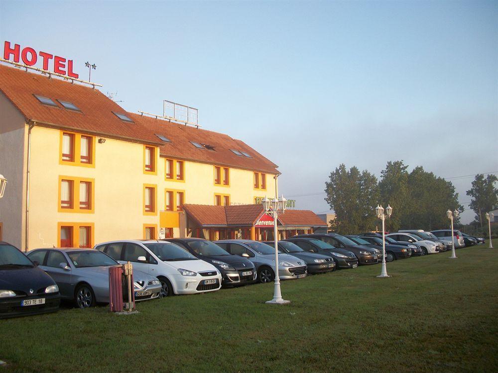 Brit Hotel Essentiel Moulins Avermes Kültér fotó