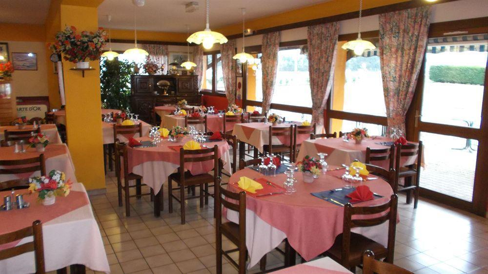 Brit Hotel Essentiel Moulins Avermes Kültér fotó