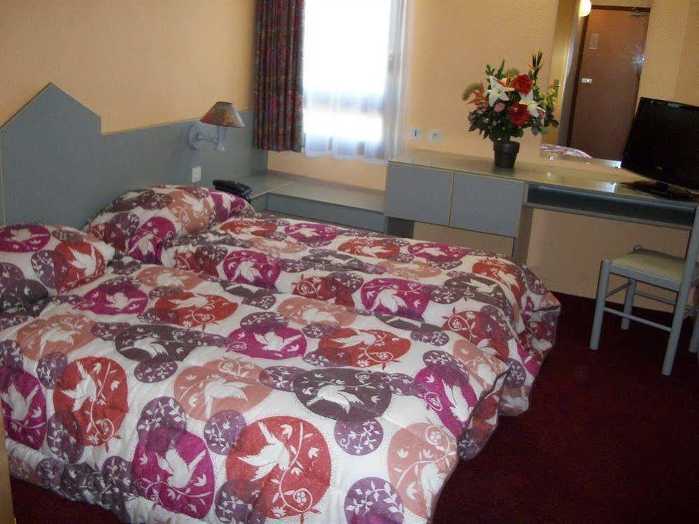 Brit Hotel Essentiel Moulins Avermes Kültér fotó